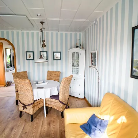 Holiday home Haus Leysand - Ostfriesische Gemuetlichkeit *